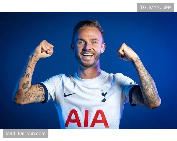 镜头聚焦：麦迪逊任意球直挂死角，帮助热刺取得领先