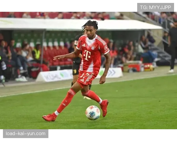 拜仁发布对阵皇马次回合海报，凯恩、穆夏拉出镜